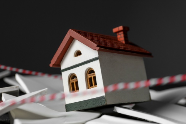 Shutterstock_maisonecrouleeexpertise-6