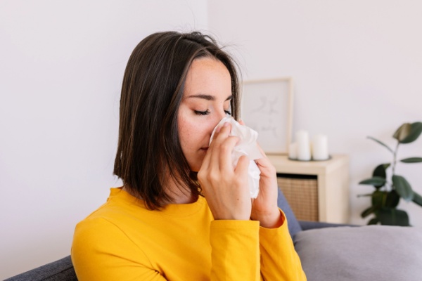 Shutterstock_medicamentsrhumeordonnance-5