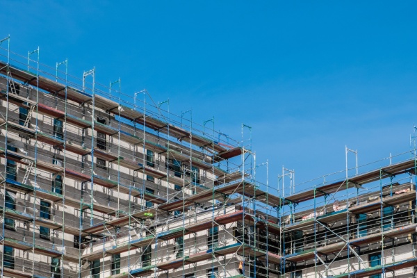 Shutterstock_renovationimmobilierelourdetva-5