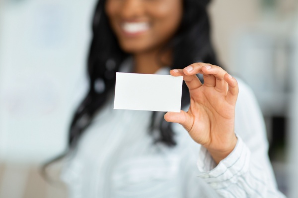 Shutterstock_carteprofessionnelleaidealapersonne-6