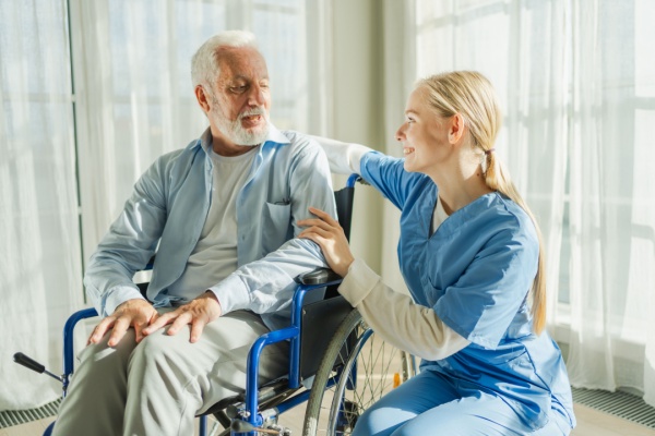 Shutterstock_ephadaccompagnementdomicile-3