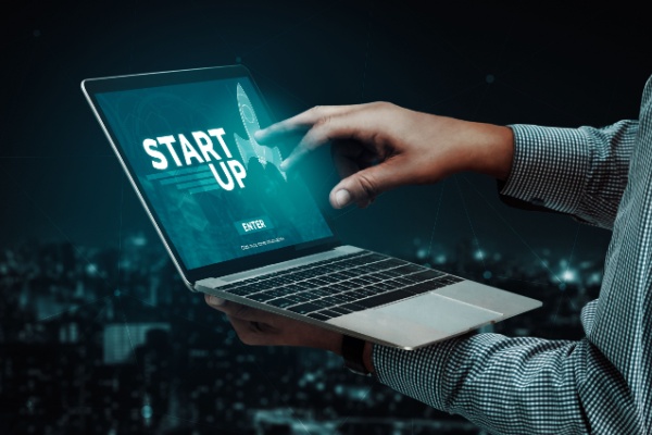 Shutterstock_jeuneentrepriseinnovante-3