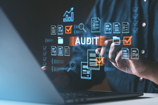 Shutterstock_normeplanificationdelaudit-6
