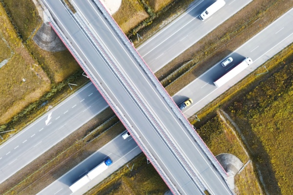 Shutterstock_taxedistanceautoroute-2