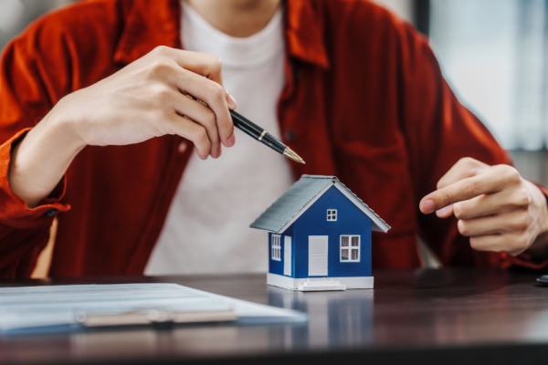 shutterstock_bailderogatoirerenouvelable-3