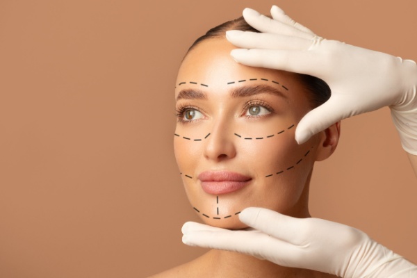 Shutterstock_chirurgieesthetiquetva-2
