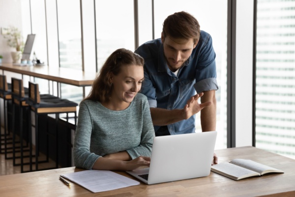 shutterstock_apprentissageaideembauche