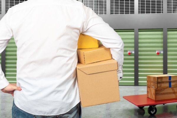 shutterstock_locationgarageentrepot