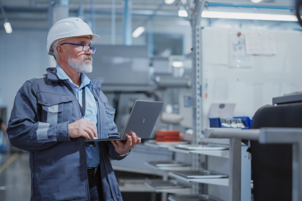 shutterstock_loifinanceindustrie