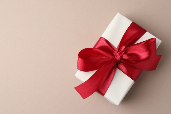 shutterstock_cadeauxclientsimpots-1