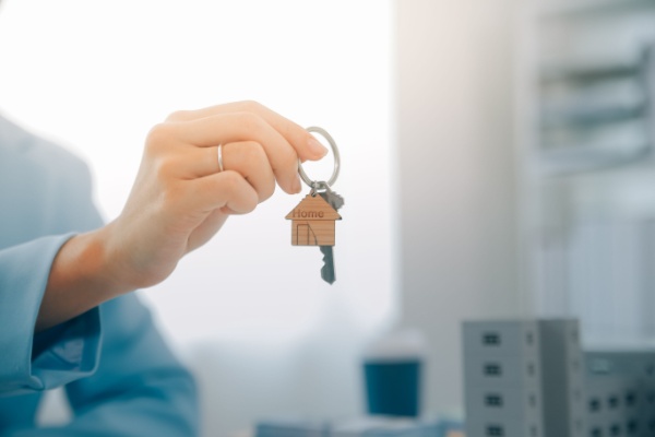 shutterstock_achatimmobilierhaussefraisnotaire