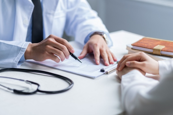 shutterstock_spstimodelemedecin