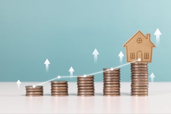 shutterstock_haussedetaxe