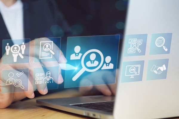 shutterstock_preuvedeloyaleeyeur