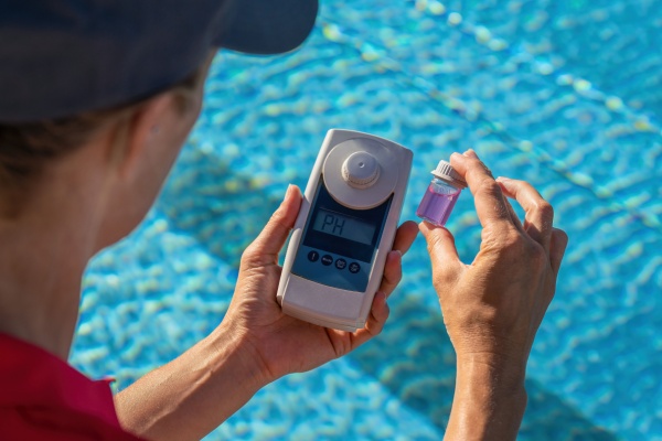 shutterstock_eauxpiscine