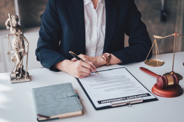 shutterstock_lfssprodudroit