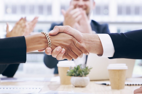 shutterstock_offrecessionsociales