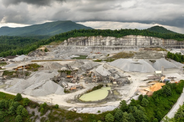 You are currently viewing Mines et carrières : renforcement des mesures de prévention