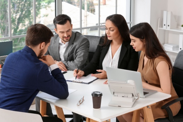 shutterstock_commissions_paritaires