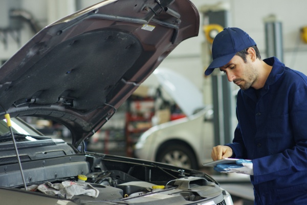 shutterstock_controletechniquevoiture