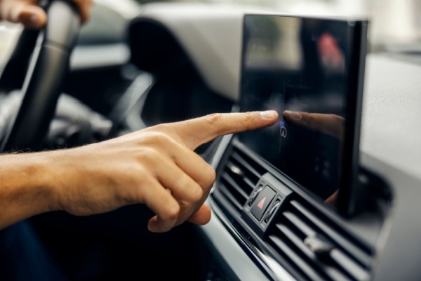 shutterstock_notificationvoiture