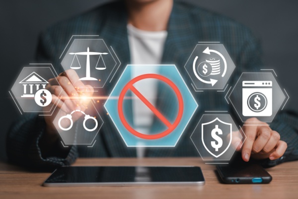 shutterstock_detectionfraudesociale