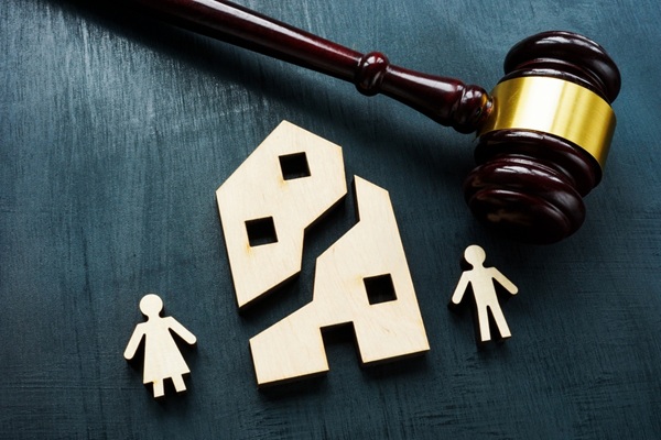 Property,Division,Concept.,Divided,House,During,Family,Divorce.