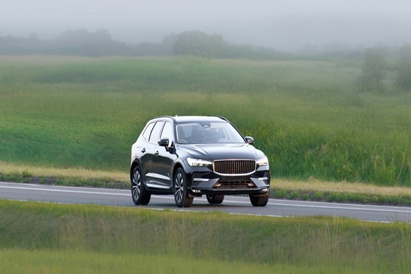 Safe,Luxury,Crossover,On,Scenic,Countryside,Route