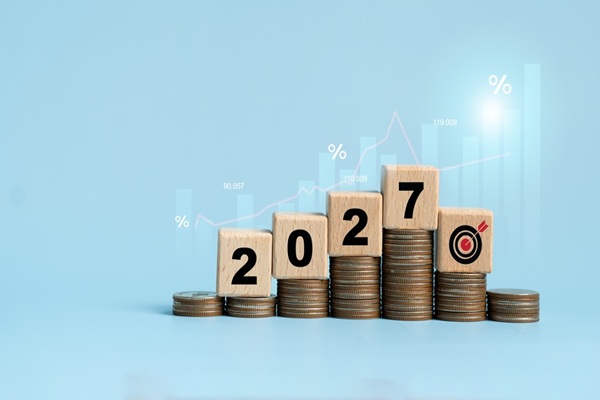 Wooden,Blocks,Spelling,2027,And,Target,Icon,On,Rising,Coin